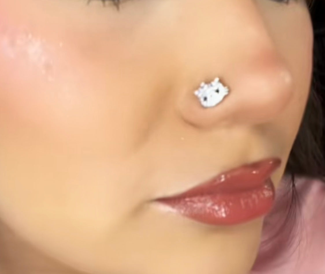 Kitty L-Bend Nose Stud